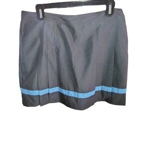 IZOD XFG Womens Golf Skort Size 10 Black Blue Stripe Pleated Cool-FX Microfiber